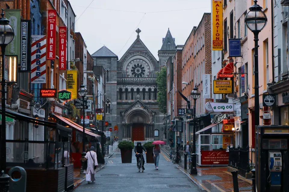 Local Landmarks We Serve Near Central in Central